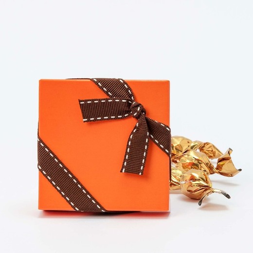 Caja naranja decorada cinta pespunte marrón 3 croki-chocs*