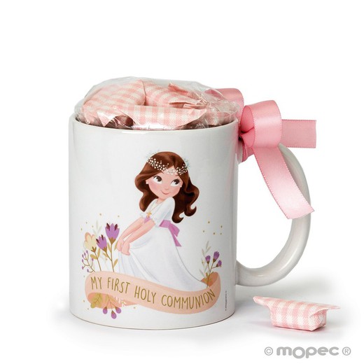 Taza Communion niña sujetando falda 7caramelos caja regalo