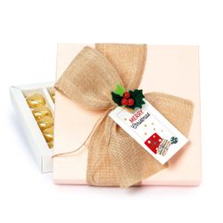 Caja rosa 20 cora-chocs pinza acebo y lazo burlap*