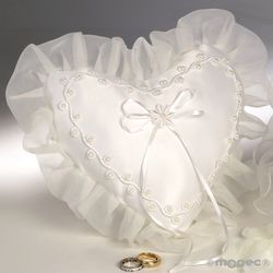 Cojín corazón alianzas perlitas marfil 19x18cm de Mopec