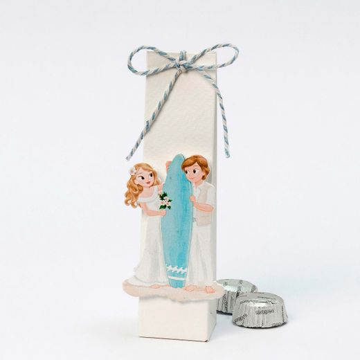 Imán novios surferos en caja 2 bombones 5x4x14 cm.